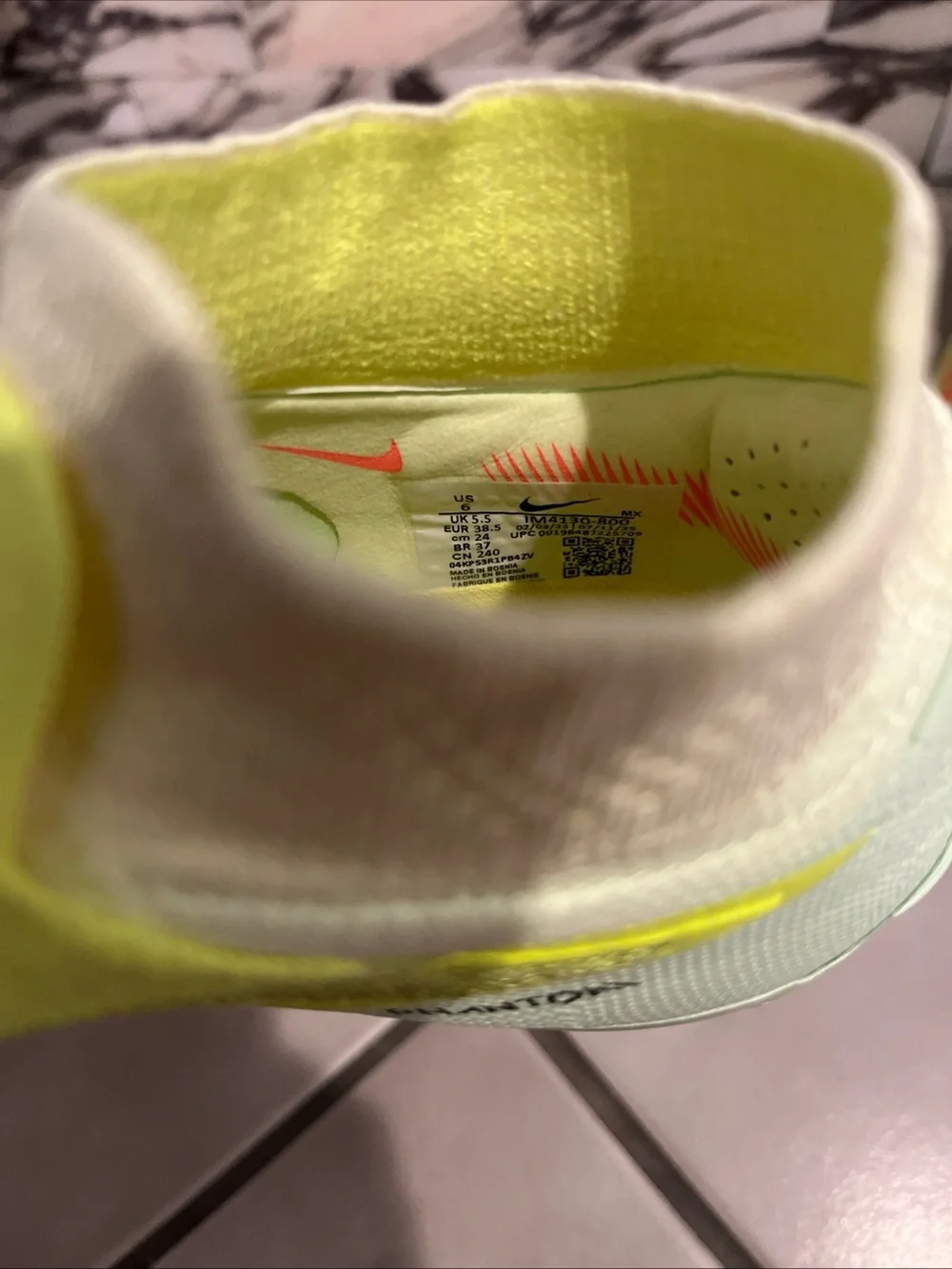 N/A new nike